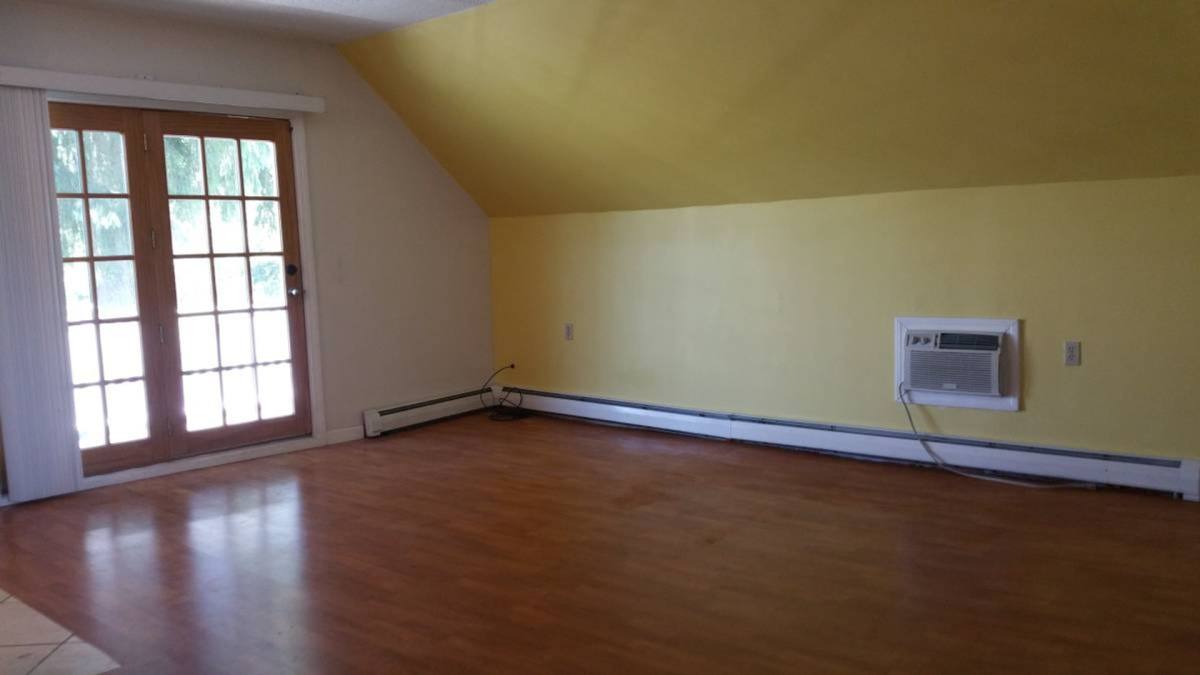 Apartment for rent at 344 Pine Hill Rd, Newport, VT 05855