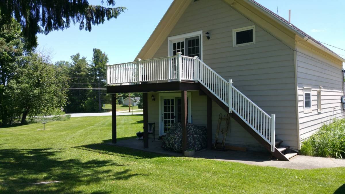Apartment for rent at 344 Pine Hill Rd, Newport, VT 05855