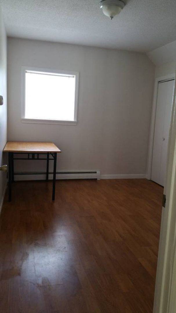 Apartment for rent at 344 Pine Hill Rd, Newport, VT 05855