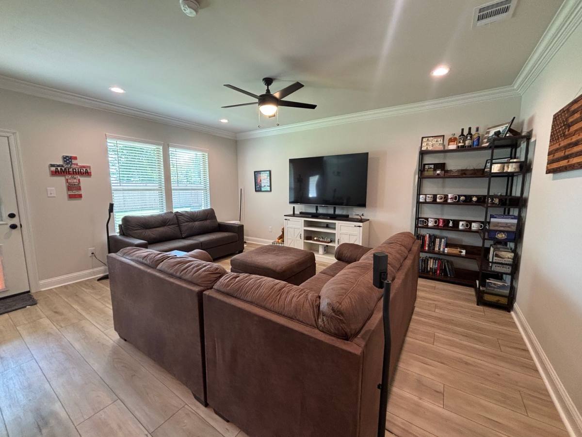 House for rent at 739 Venecia Dr, Bossier City, LA 71111
