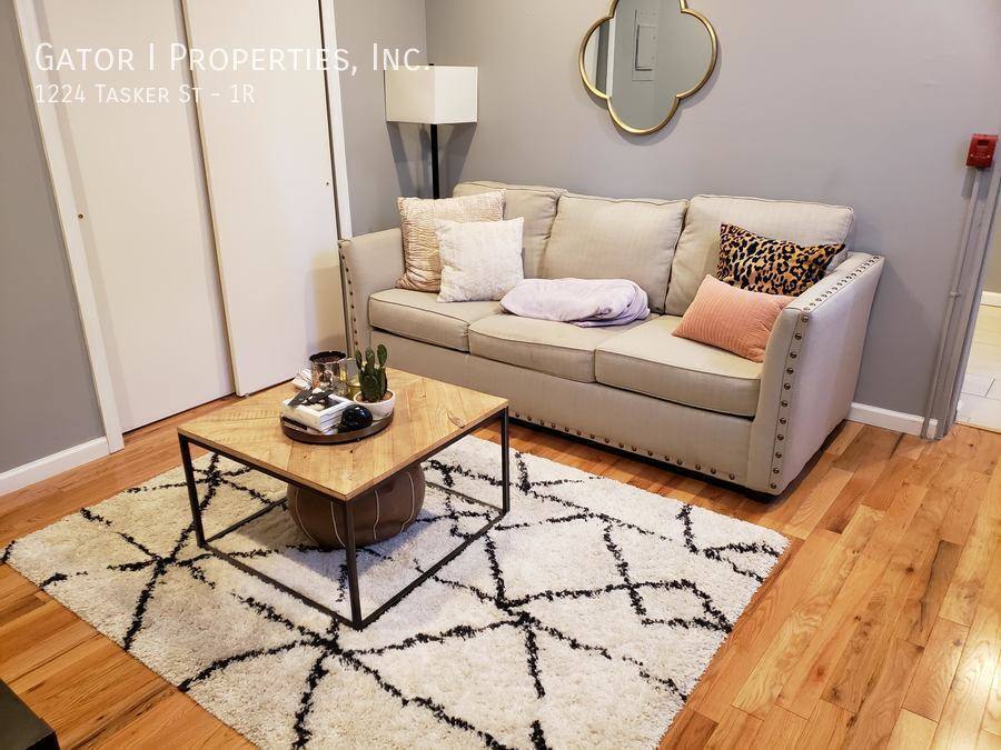 Apartment for rent at 1224 Tasker St #1R, Philadelphia, PA 19148