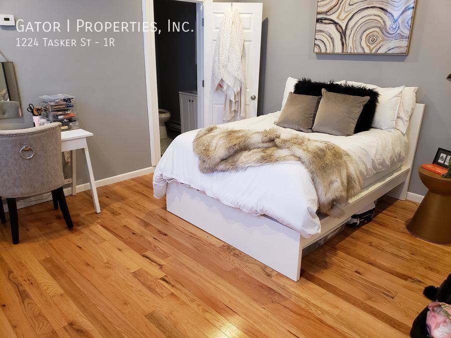 Apartment for rent at 1224 Tasker St #1R, Philadelphia, PA 19148