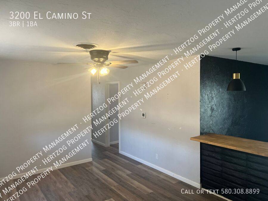 House for rent at 3200 El Camino St, Ponca City, OK 74604