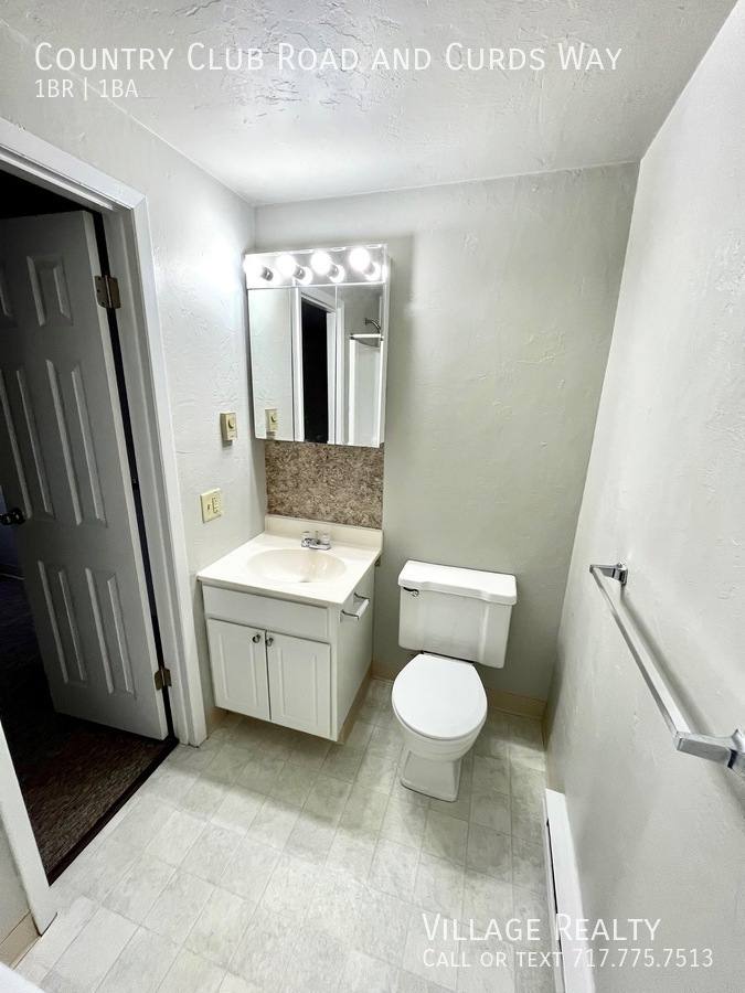 Apartment for rent at 681 Country Club Rd E, Red Lion, PA 17356