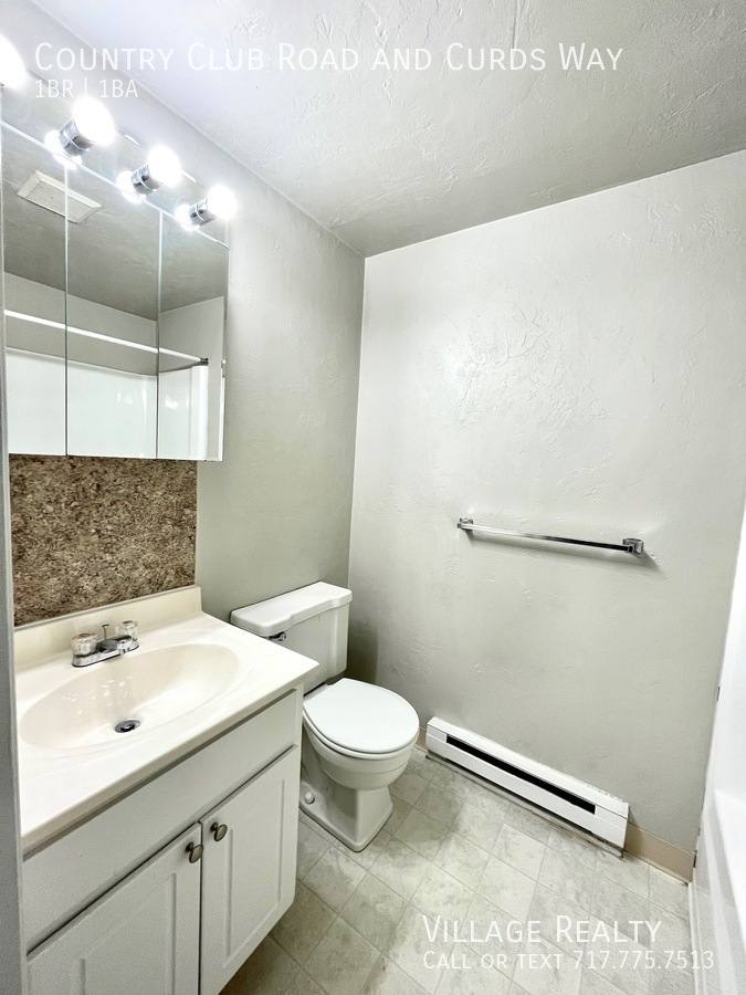Apartment for rent at 681 Country Club Rd E, Red Lion, PA 17356
