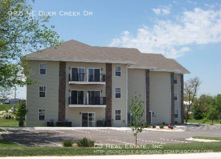 Apartment for rent at 925 NE Deer Creek Dr, Grain Valley, MO 64029