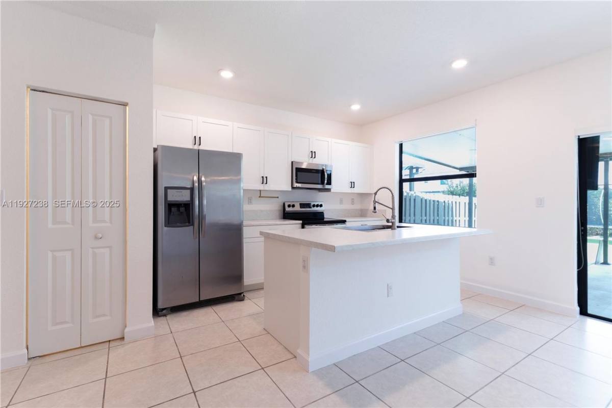 Townhouse for rent at 25185 SW 108th Ave, Homestead, FL 33032