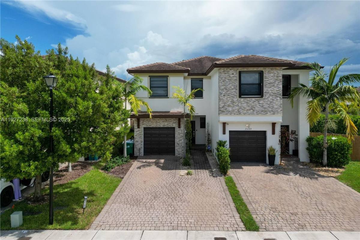 Townhouse for rent at 25185 SW 108th Ave, Homestead, FL 33032