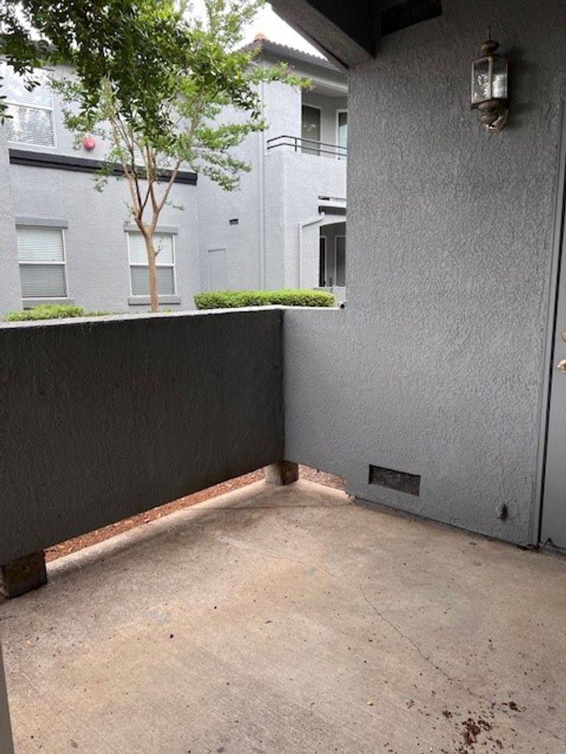 Condo for rent at 5201 Laguna Oaks Dr, Elk Grove, CA 95758