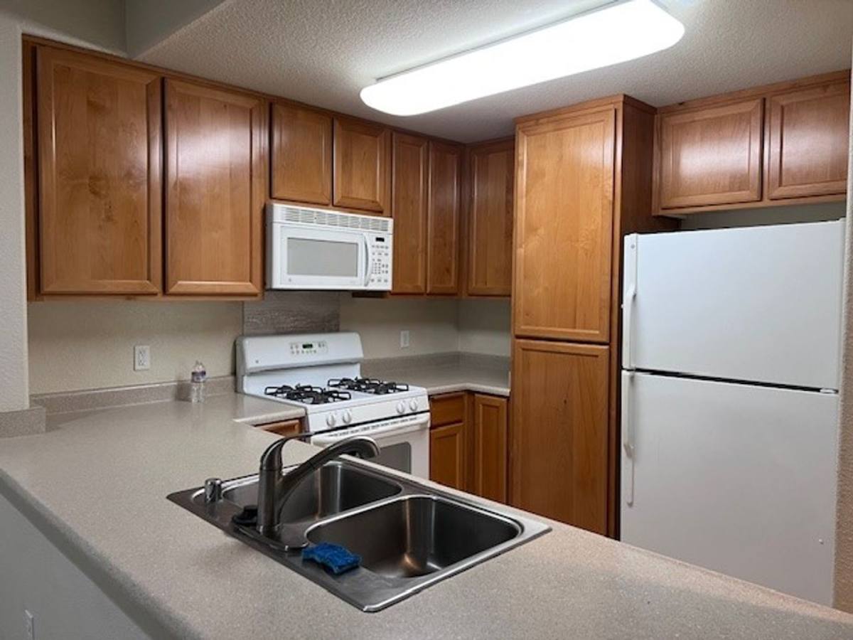 Condo for rent at 5201 Laguna Oaks Dr, Elk Grove, CA 95758