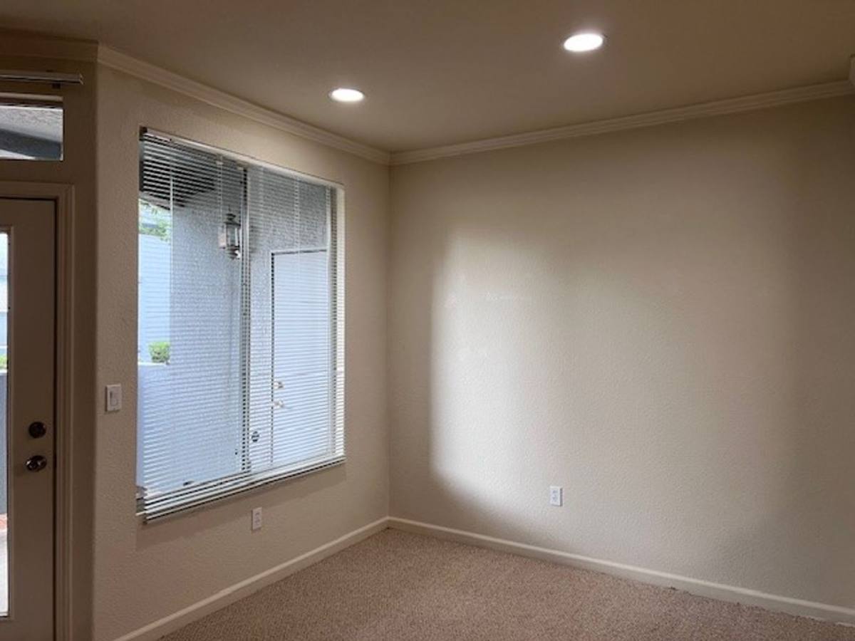 Condo for rent at 5201 Laguna Oaks Dr, Elk Grove, CA 95758