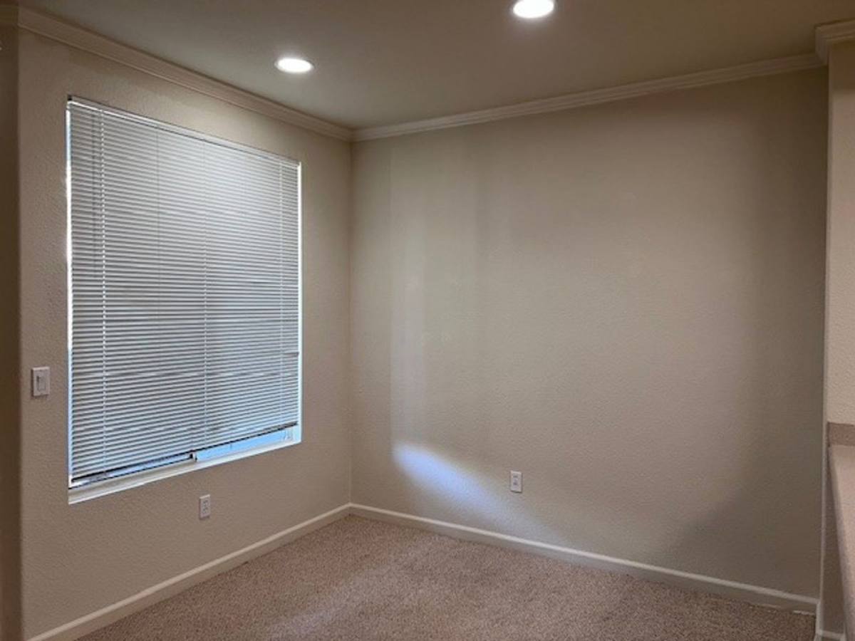 Condo for rent at 5201 Laguna Oaks Dr, Elk Grove, CA 95758