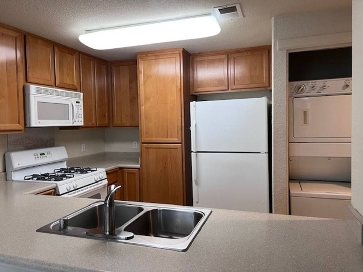 Condo for rent at 5201 Laguna Oaks Dr, Elk Grove, CA 95758