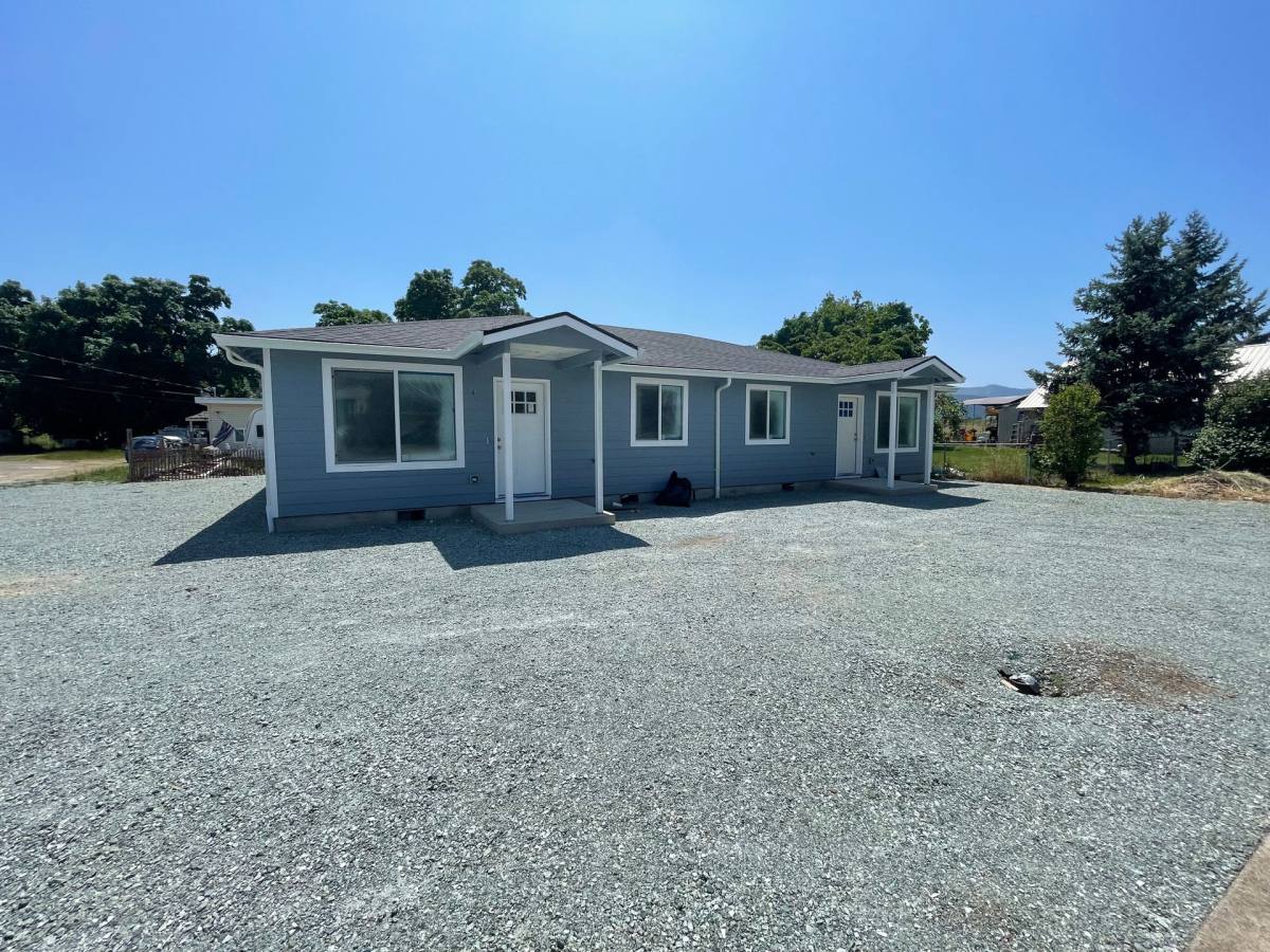 Apartment for rent at 325 W First Ave, Riddle, OR 97469