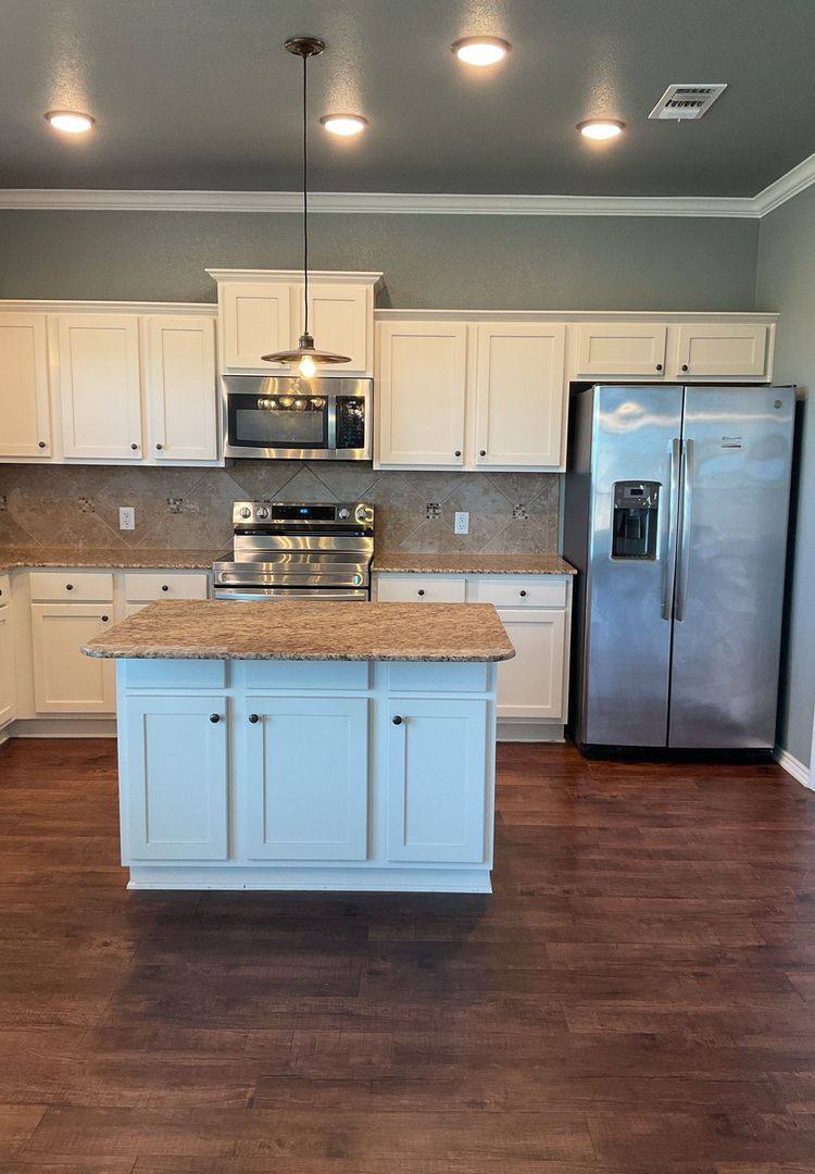 House for rent at 877 Ross Rd, Copperas Cove, TX 76522