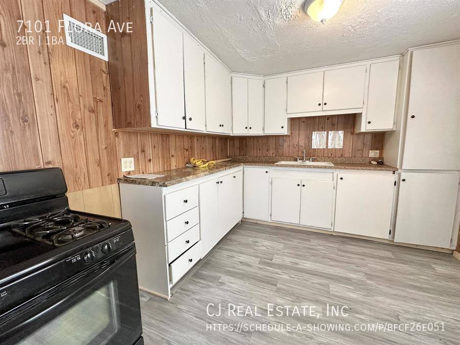 House for rent at 7101 Flora Ave, Kansas City, MO 64131