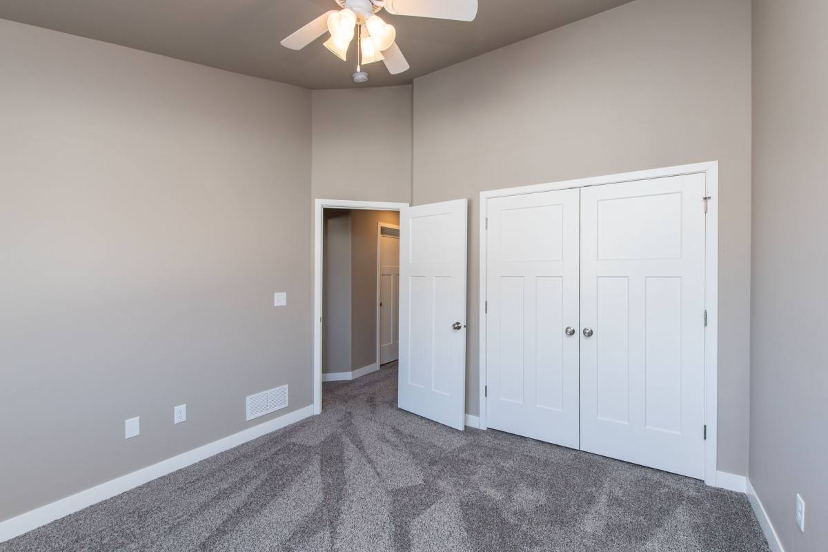 Townhouse for rent at 139-425 Bainberry St, Tiffin, IA 52340