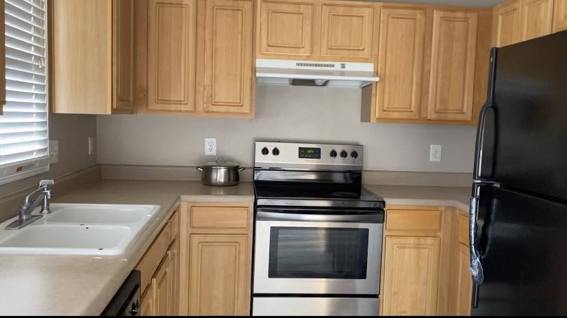 Townhouse for rent at 13009 Washington Court, Kansas City, KS 66109