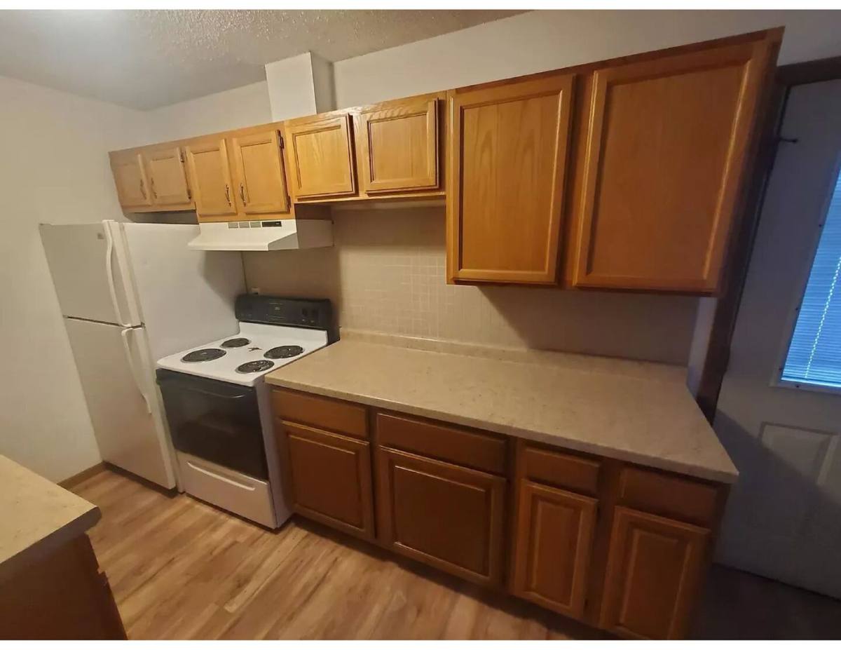 Apartment for rent at 1016 Charles St, La Crosse, WI 54603