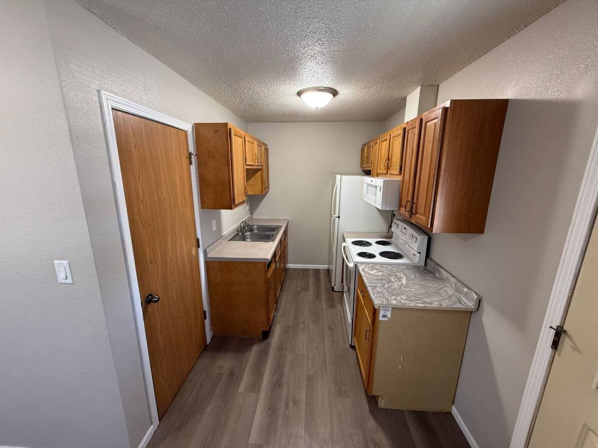 Apartment for rent at 1016 Charles St, La Crosse, WI 54603