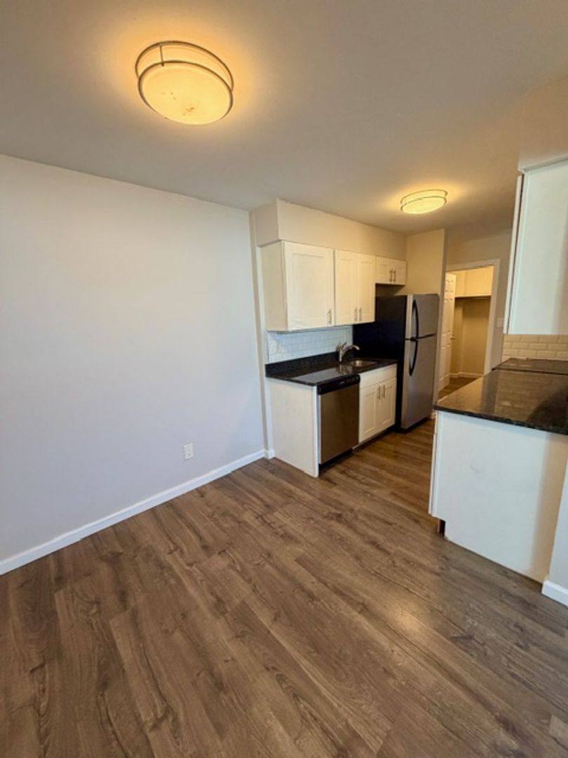 Apartment for rent at 490-498 Sherwood Place, Stratford, CT 06615