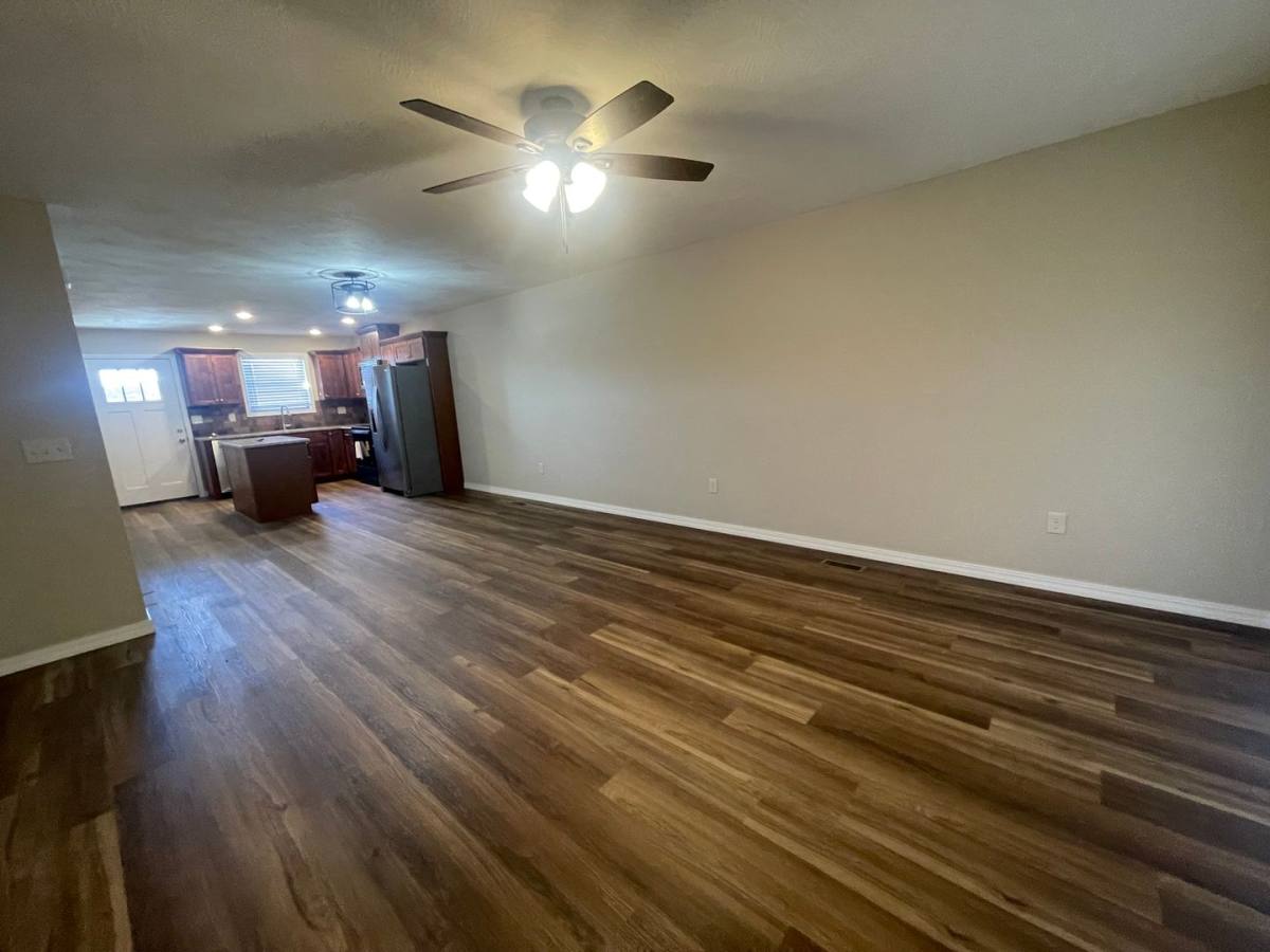 House for rent at 8 C St, Kimberling City, MO 65686