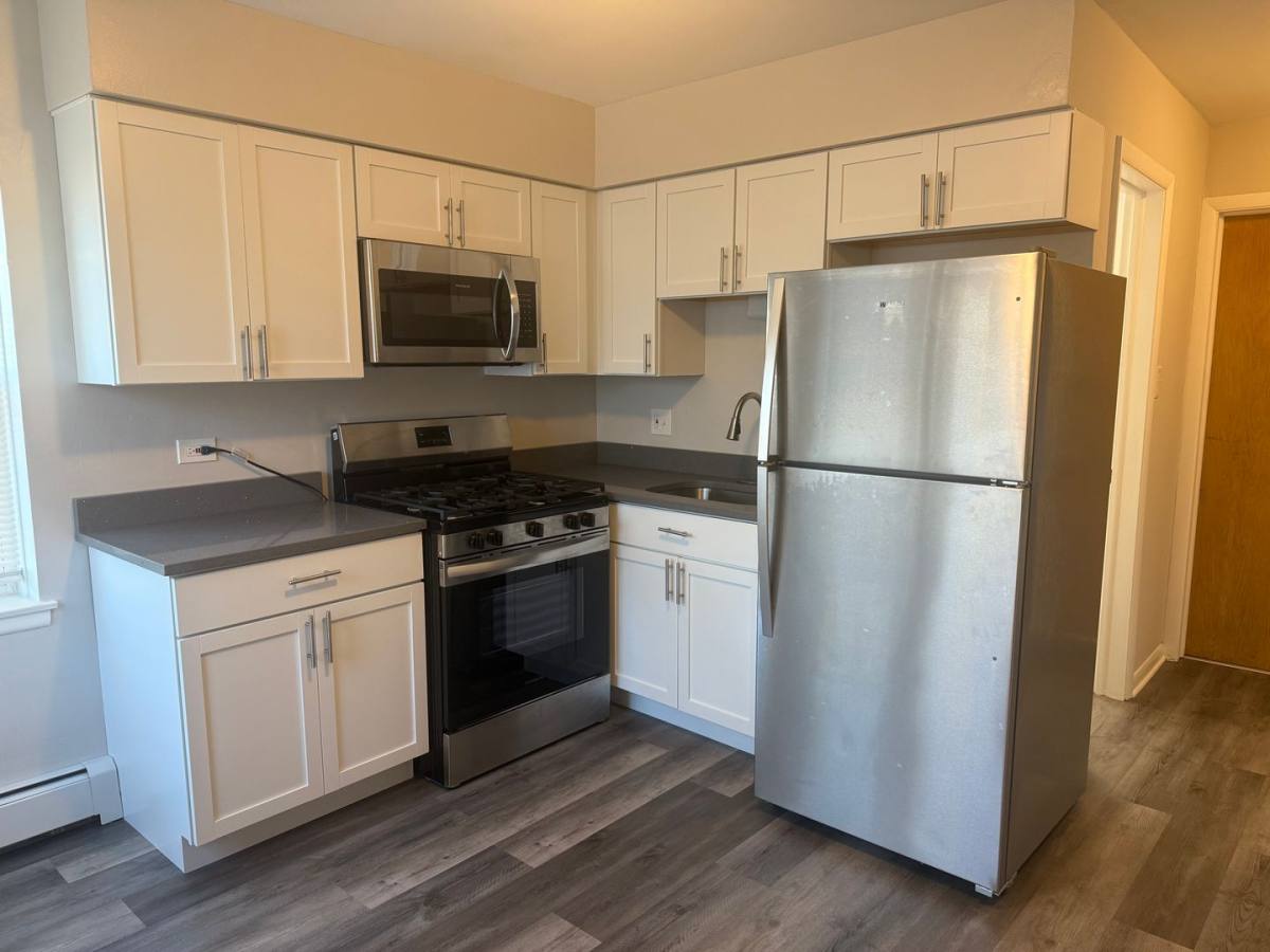 Apartment for rent at 315 Bluff Ave, La Grange, IL 60525