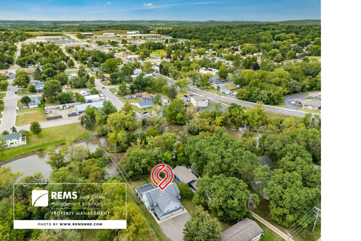 Apartment for rent at 815 Island Court, Baraboo, WI 53913