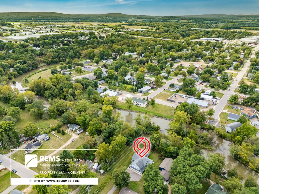 Apartment for rent at 815 Island Court, Baraboo, WI 53913