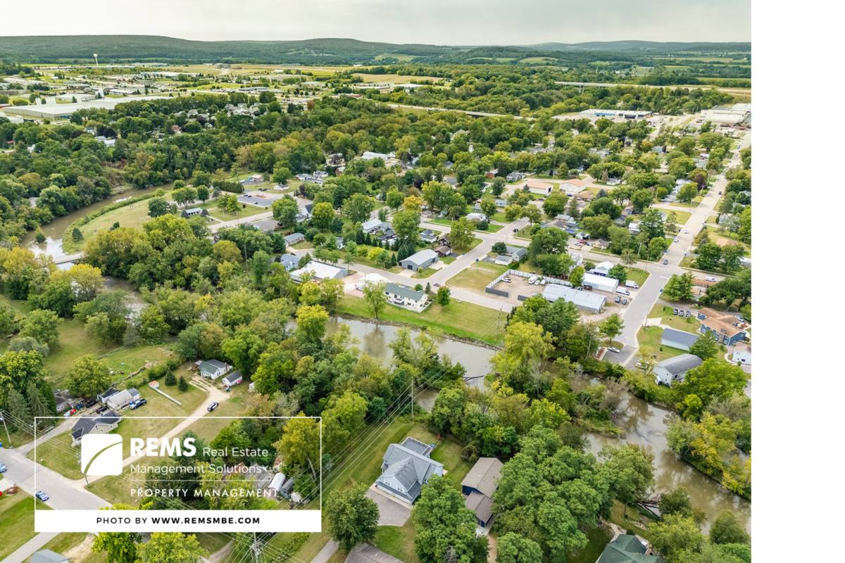 Apartment for rent at 815 Island Court, Baraboo, WI 53913