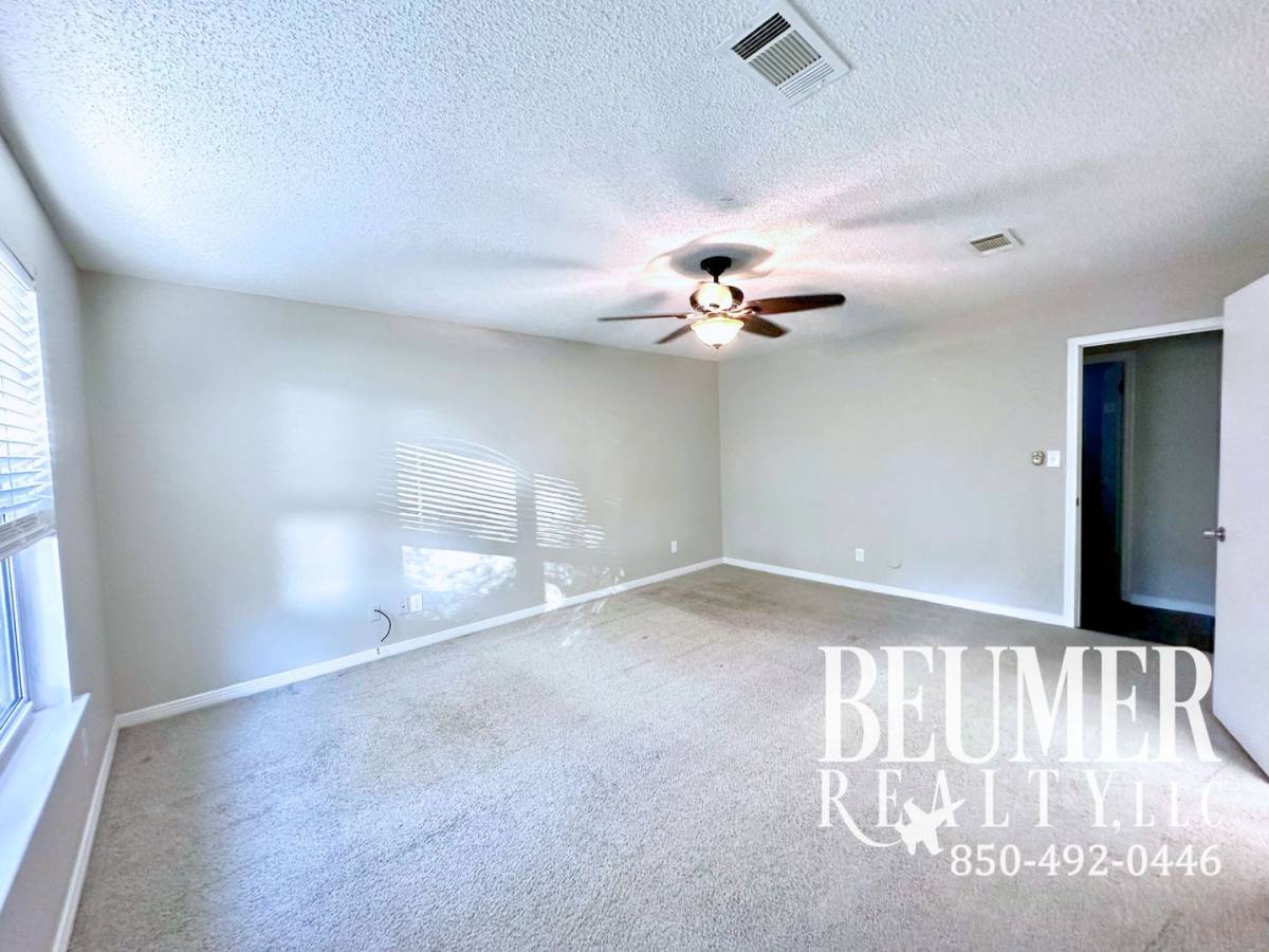 House for rent at 231 S 69th Ave, Pensacola, FL 32506