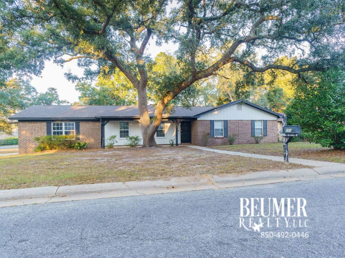 House for rent at 231 S 69th Ave, Pensacola, FL 32506