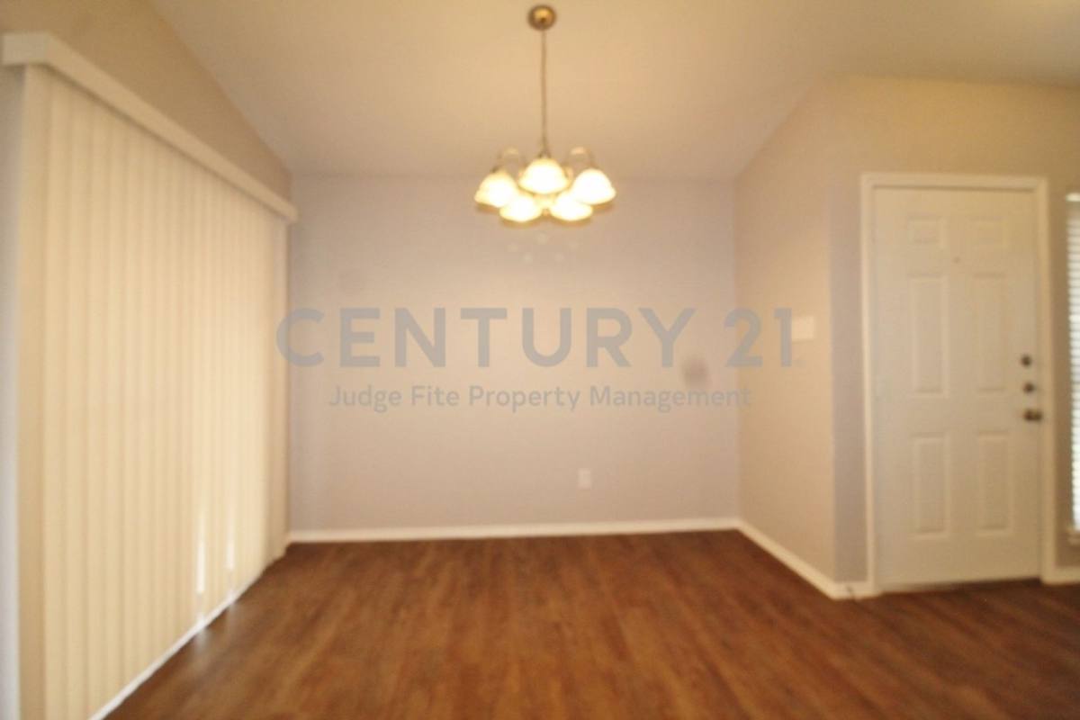 House for rent at 6620 S Creek Dr, Fort Worth, TX 76133