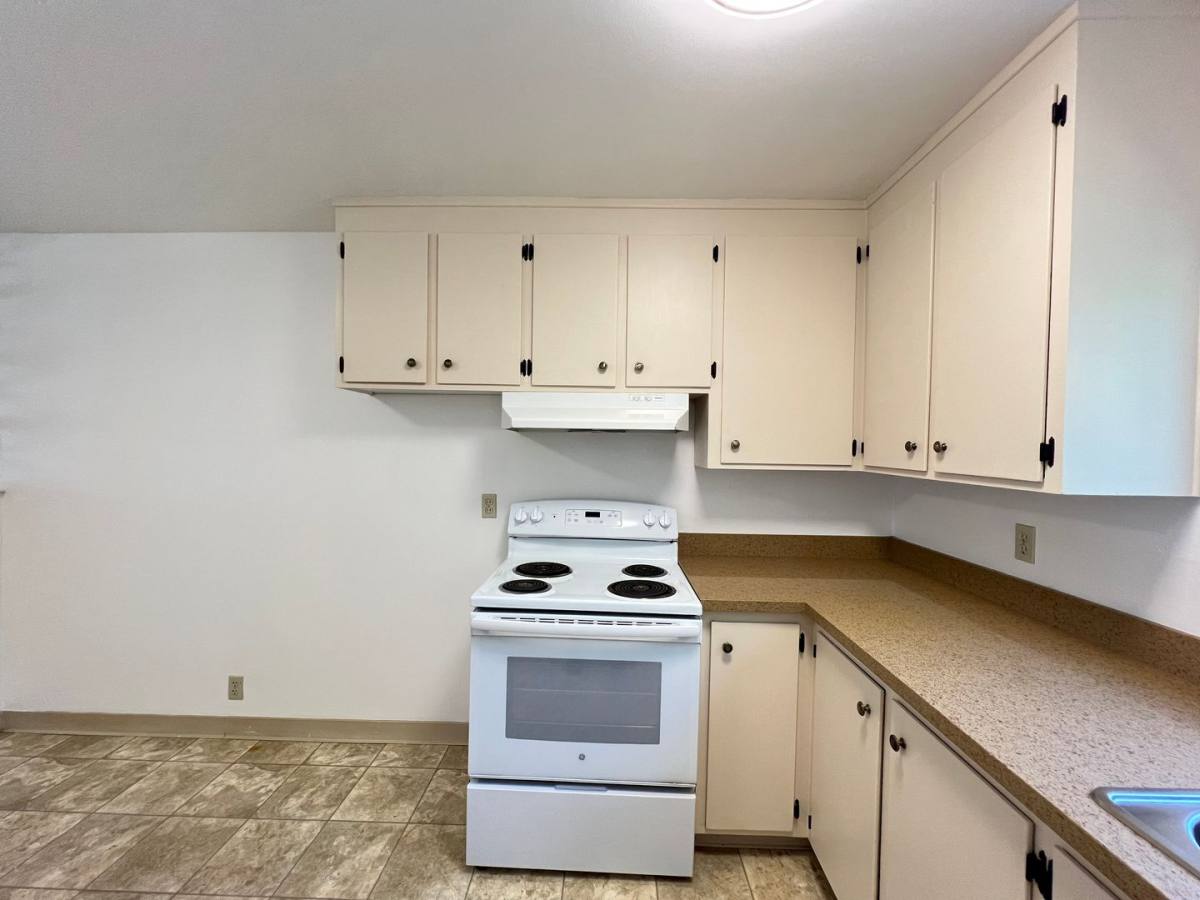 Apartment for rent at 1176 Rex Rd, Hayward, CA 94541