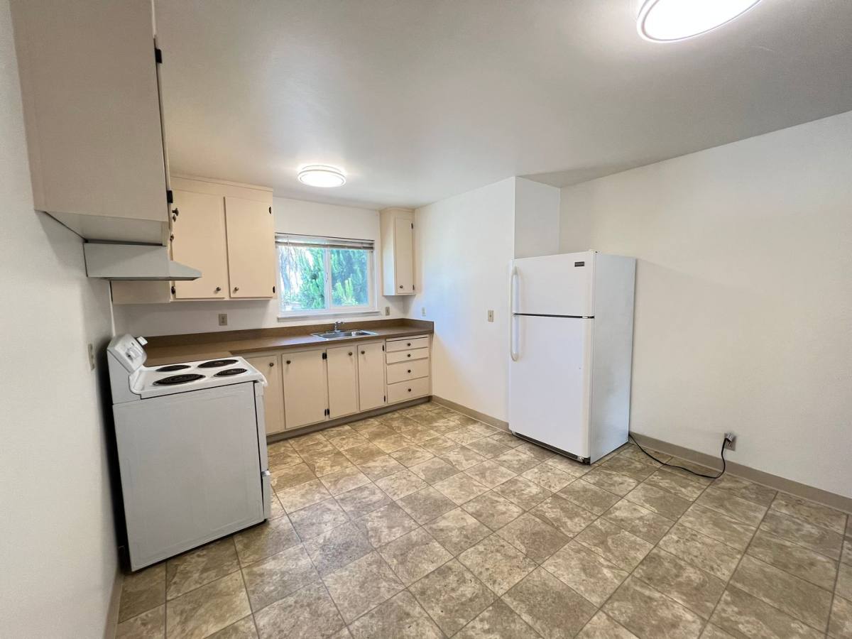 Apartment for rent at 1176 Rex Rd, Hayward, CA 94541