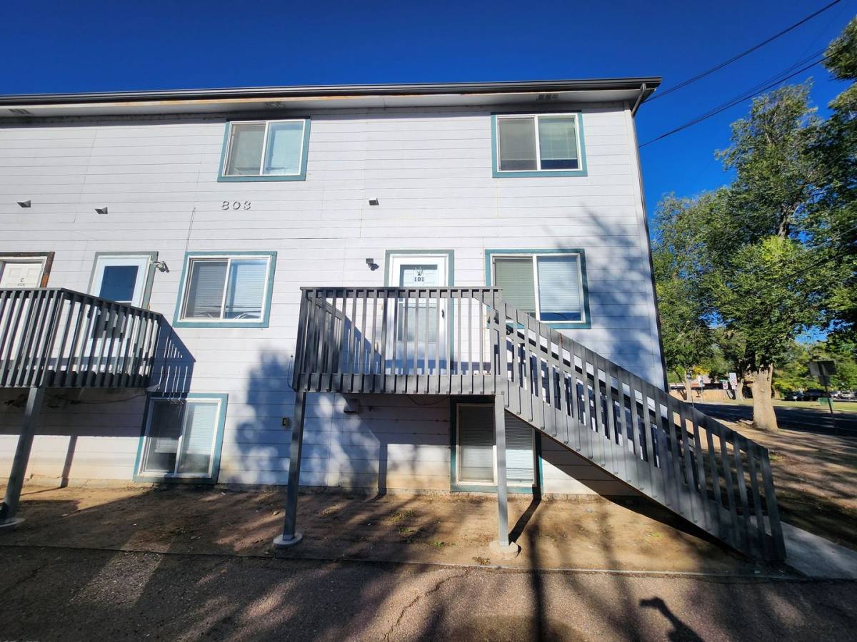 Townhouse for rent at 803 S Logan Ave #101, Colorado Springs, CO 80910
