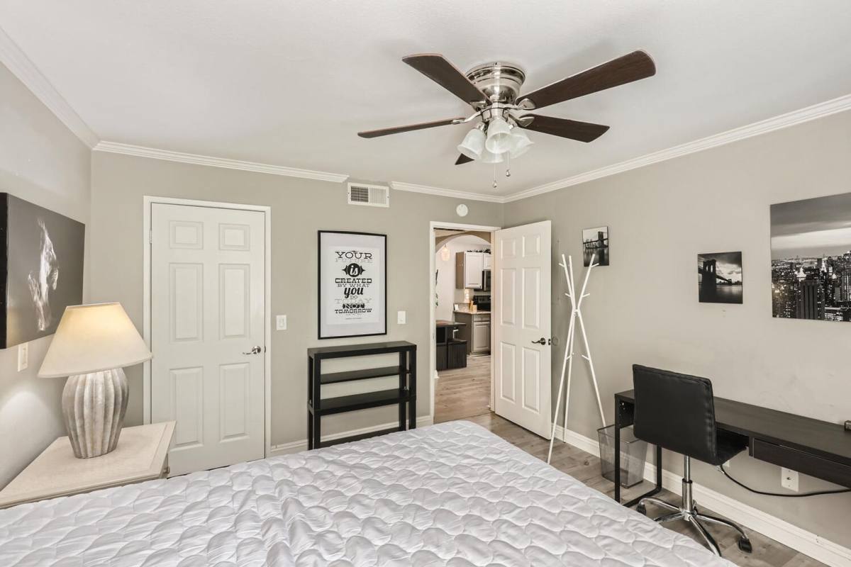 Condo for rent at 5146 S Jones Blvd, Las Vegas, NV 89118