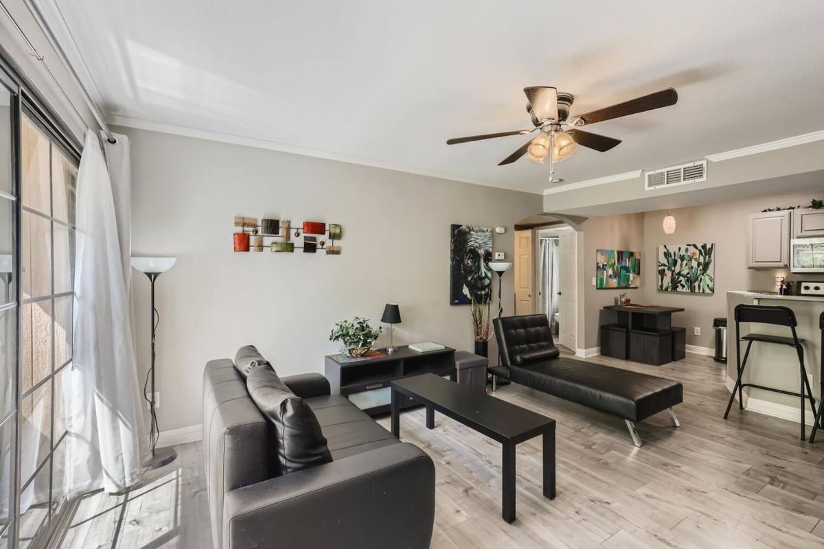 Condo for rent at 5146 S Jones Blvd, Las Vegas, NV 89118