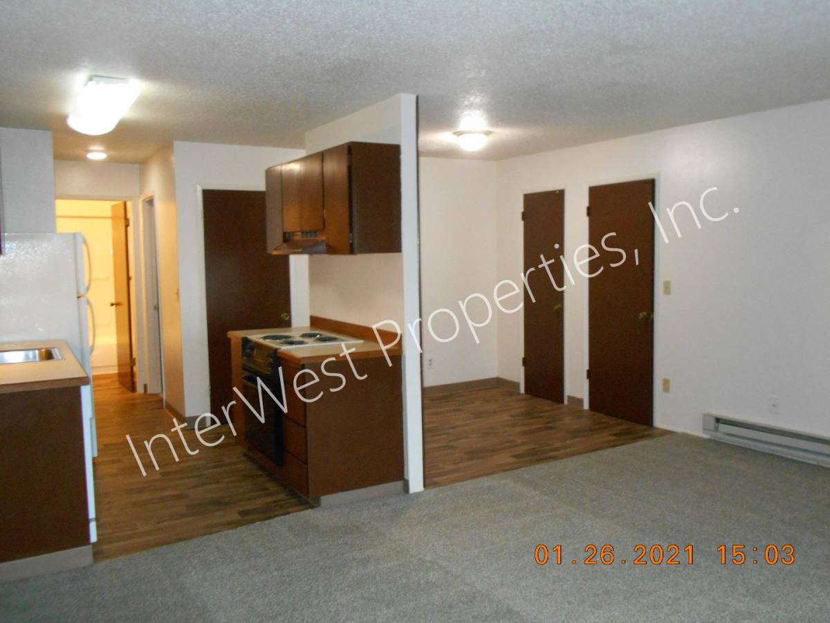 Apartment for rent at 28-1 34-2 SE #60TH, Portland, OR 97215