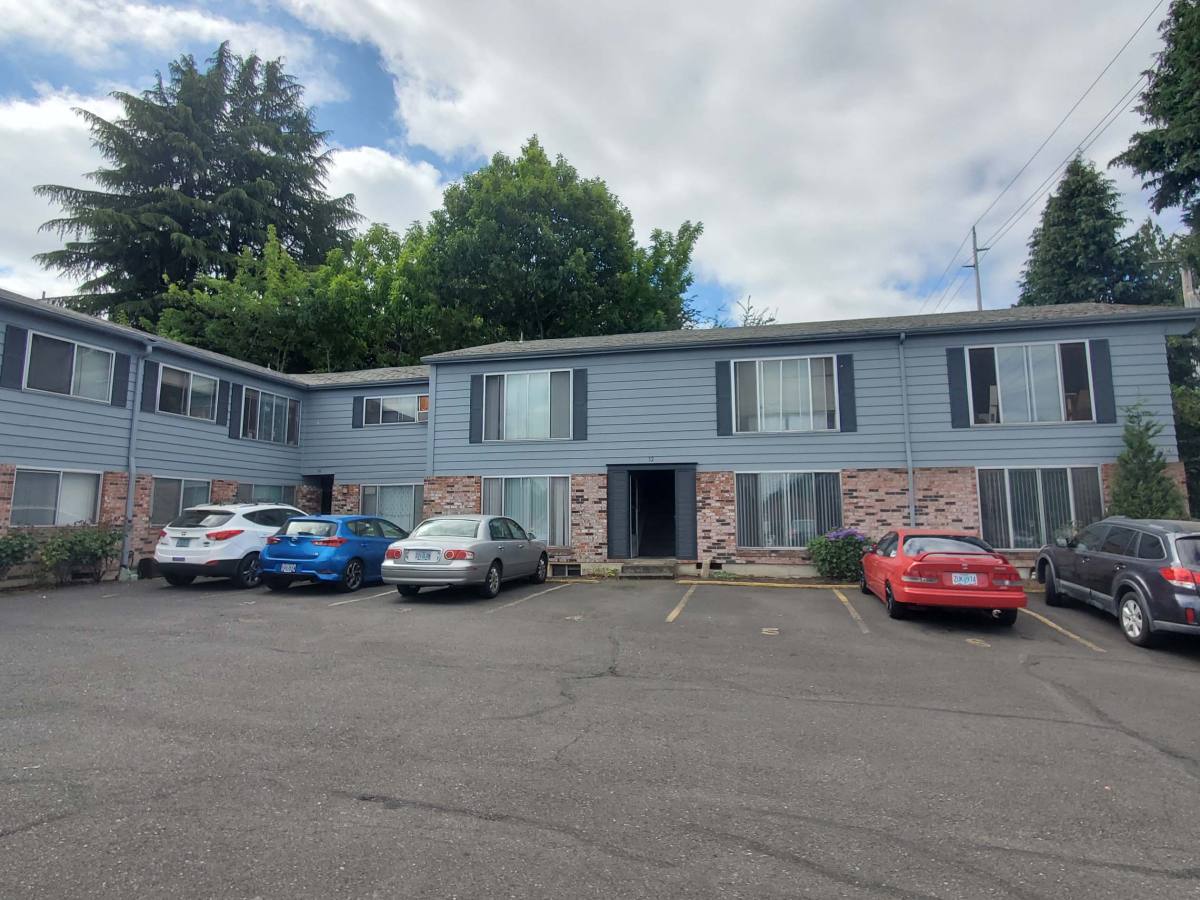 Apartment for rent at 28-1 34-2 SE #60TH, Portland, OR 97215