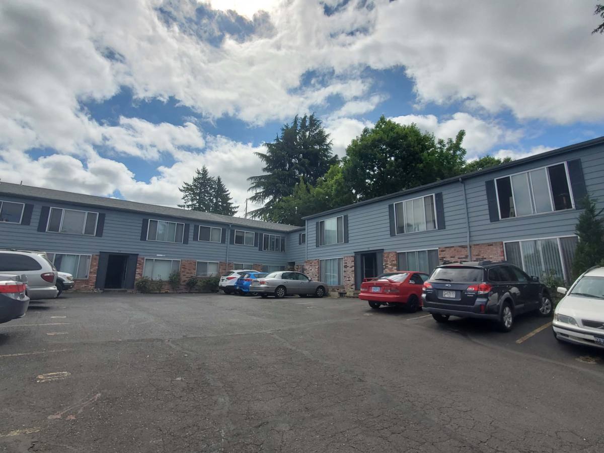 Apartment for rent at 28-1 34-2 SE #60TH, Portland, OR 97215