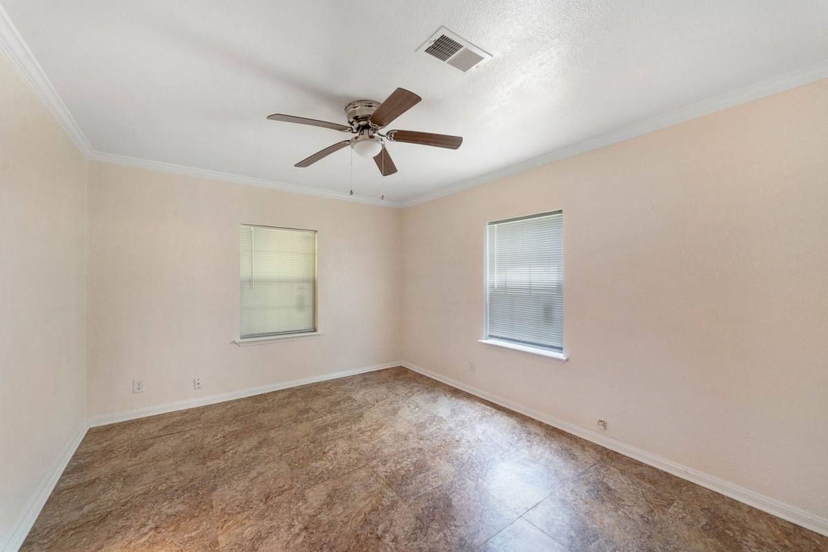 House for rent at 6717 Carver Ave, Hitchcock, TX 77563