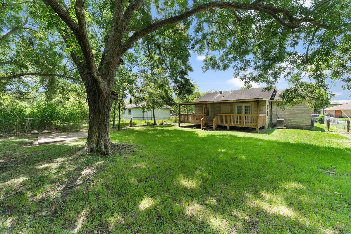 House for rent at 6717 Carver Ave, Hitchcock, TX 77563