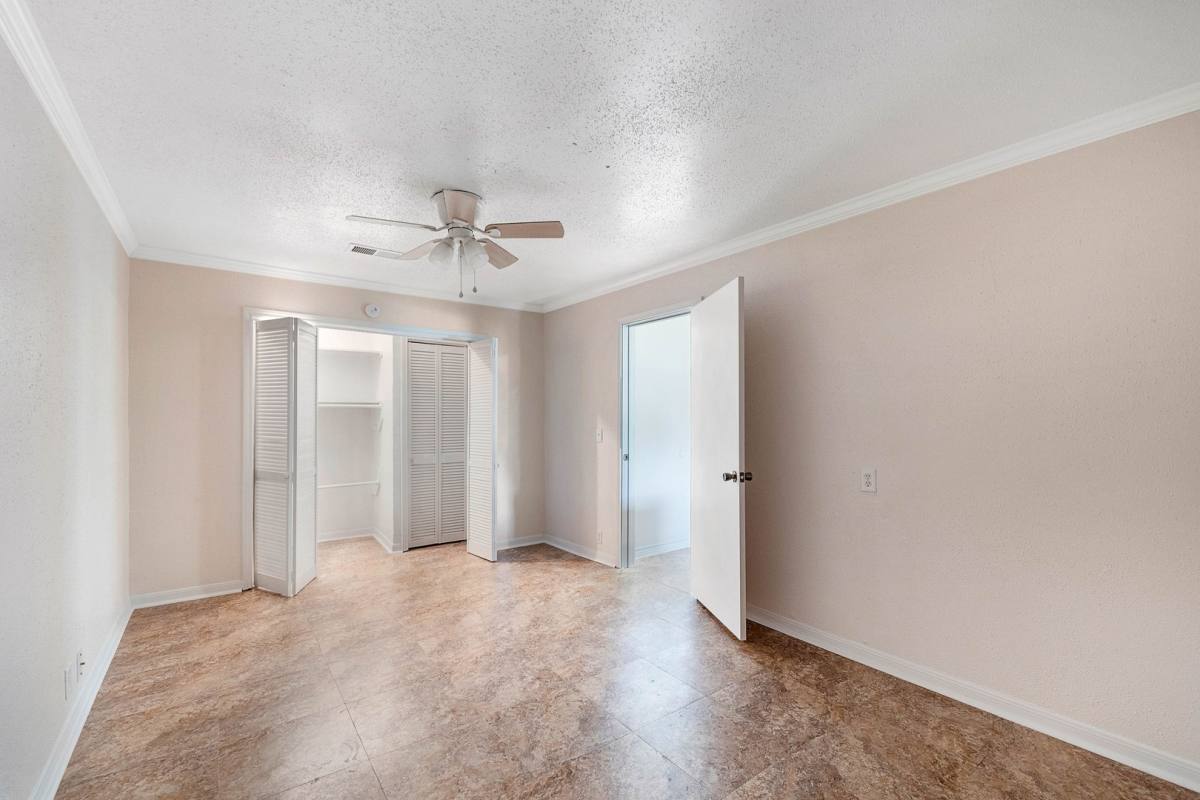 House for rent at 6717 Carver Ave, Hitchcock, TX 77563