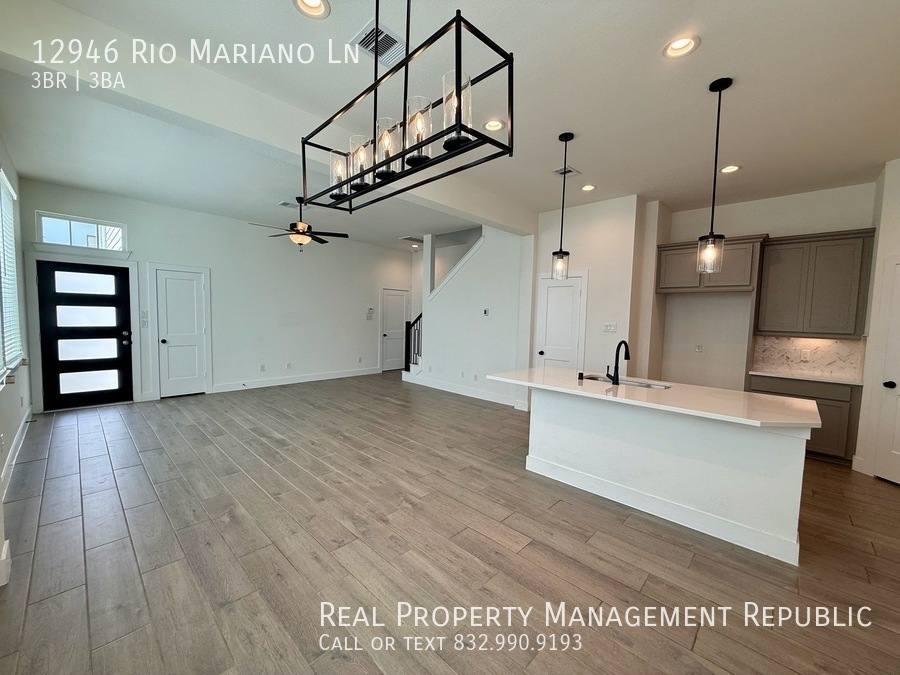 Townhouse for rent at 12946 Rio Mariano Lane, Cypress, TX 77433