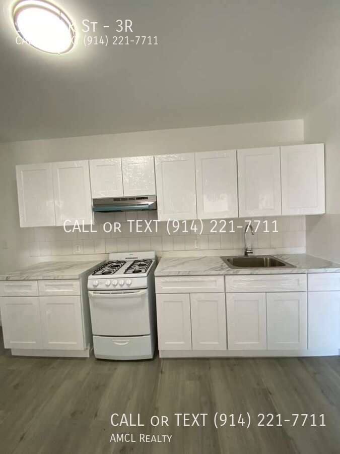 Apartment for rent at 176 Oak St #3R, Yonkers, NY 10701