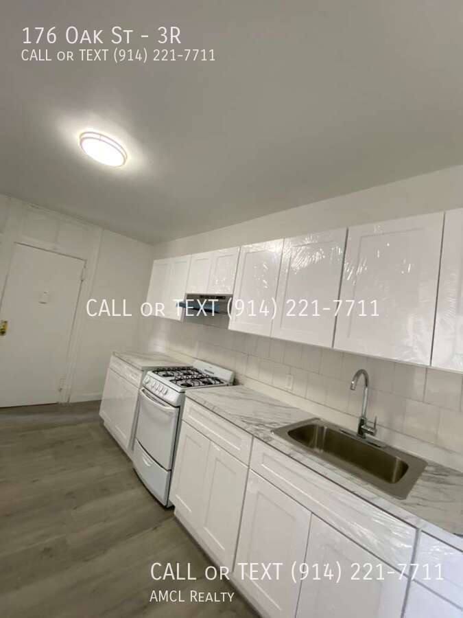 Apartment for rent at 176 Oak St #3R, Yonkers, NY 10701