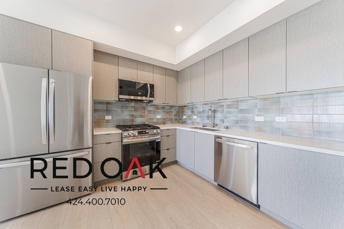 Condo for rent at 5320 Cartwright Ave #406, North Hollywood, CA 91601