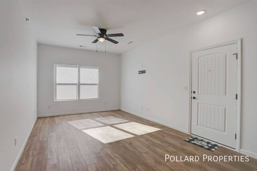 Apartment for rent at 100 Parkview Dr #101, Wright City, MO 63390
