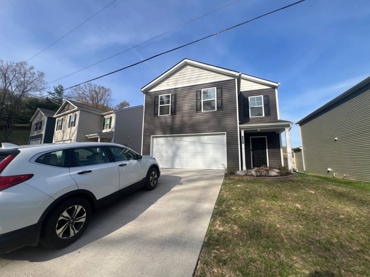 House for rent at 467 Cox Hollow Rd, Kingsport, TN 37663